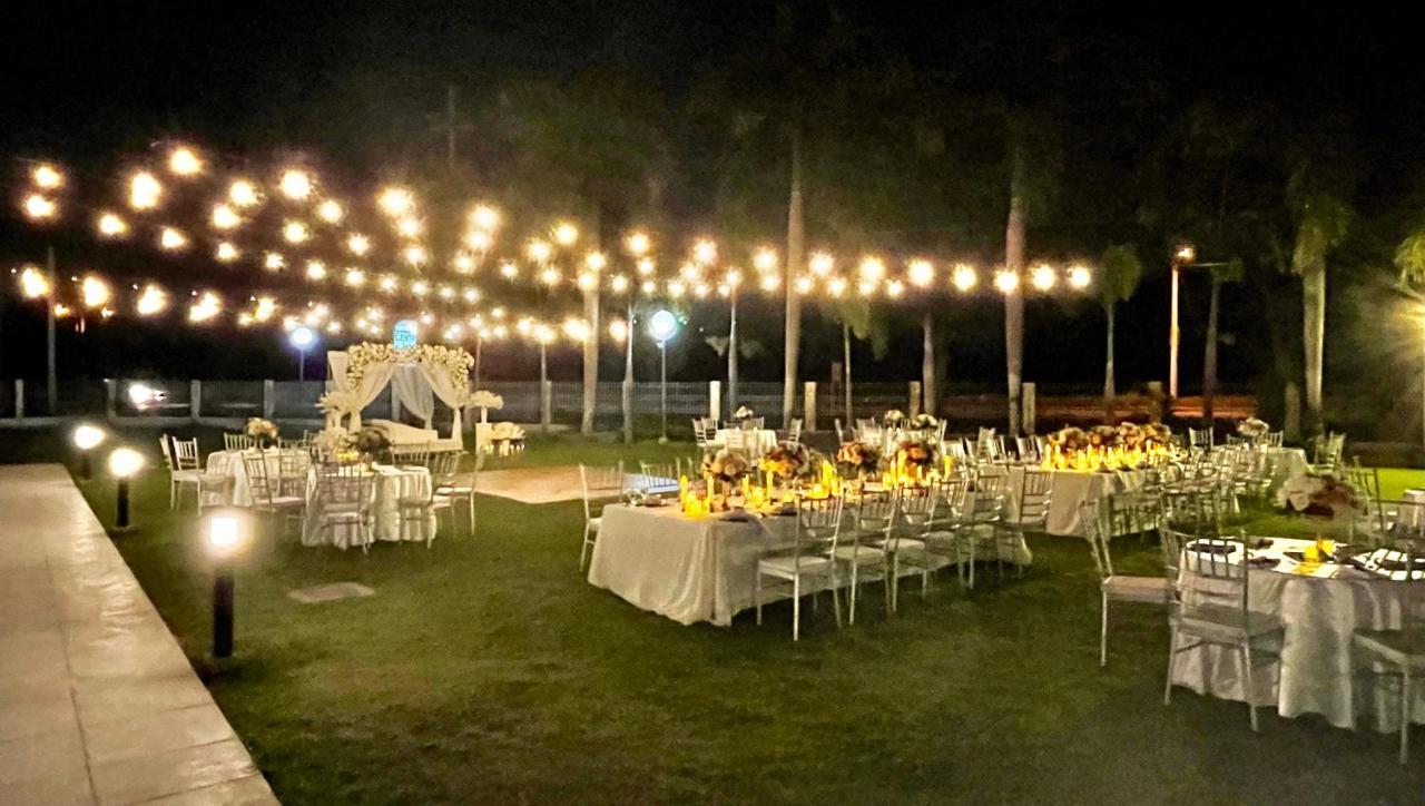 โรงแรมลุยซิตา เซ็นทรัล พาร์ค Tarlac City ภายนอก รูปภาพ